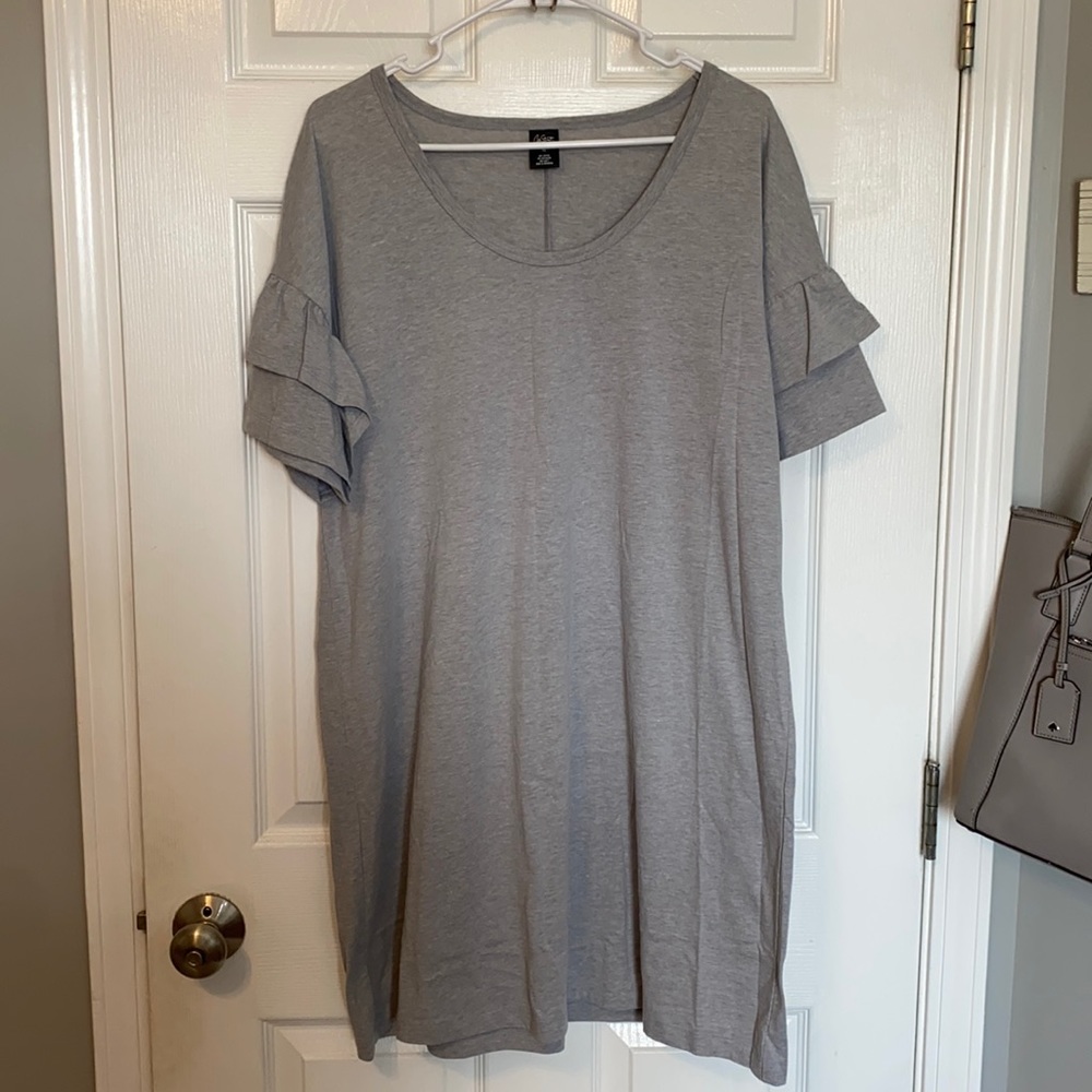 T-Shirt dress with ruffle sleeves.